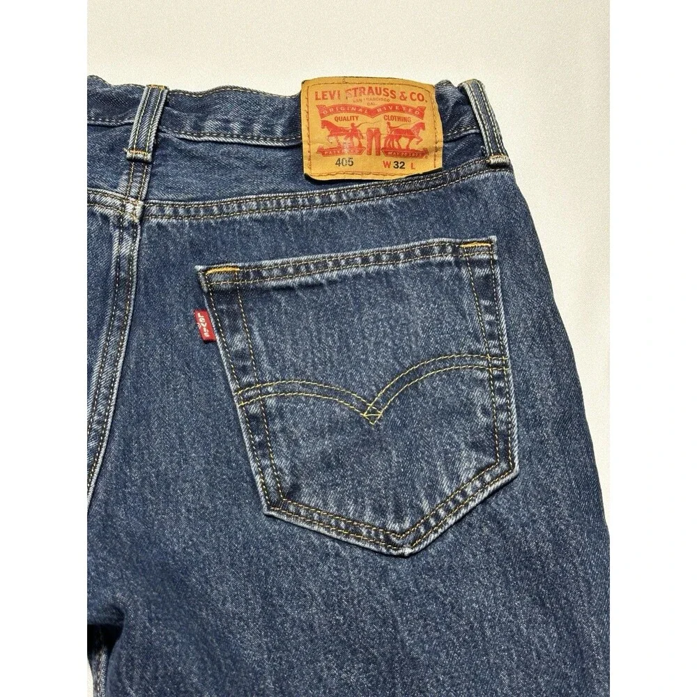 Levis 405 Standard Jean Shorts Jorts Denim Casual 10” Inseam Men’s Size 32